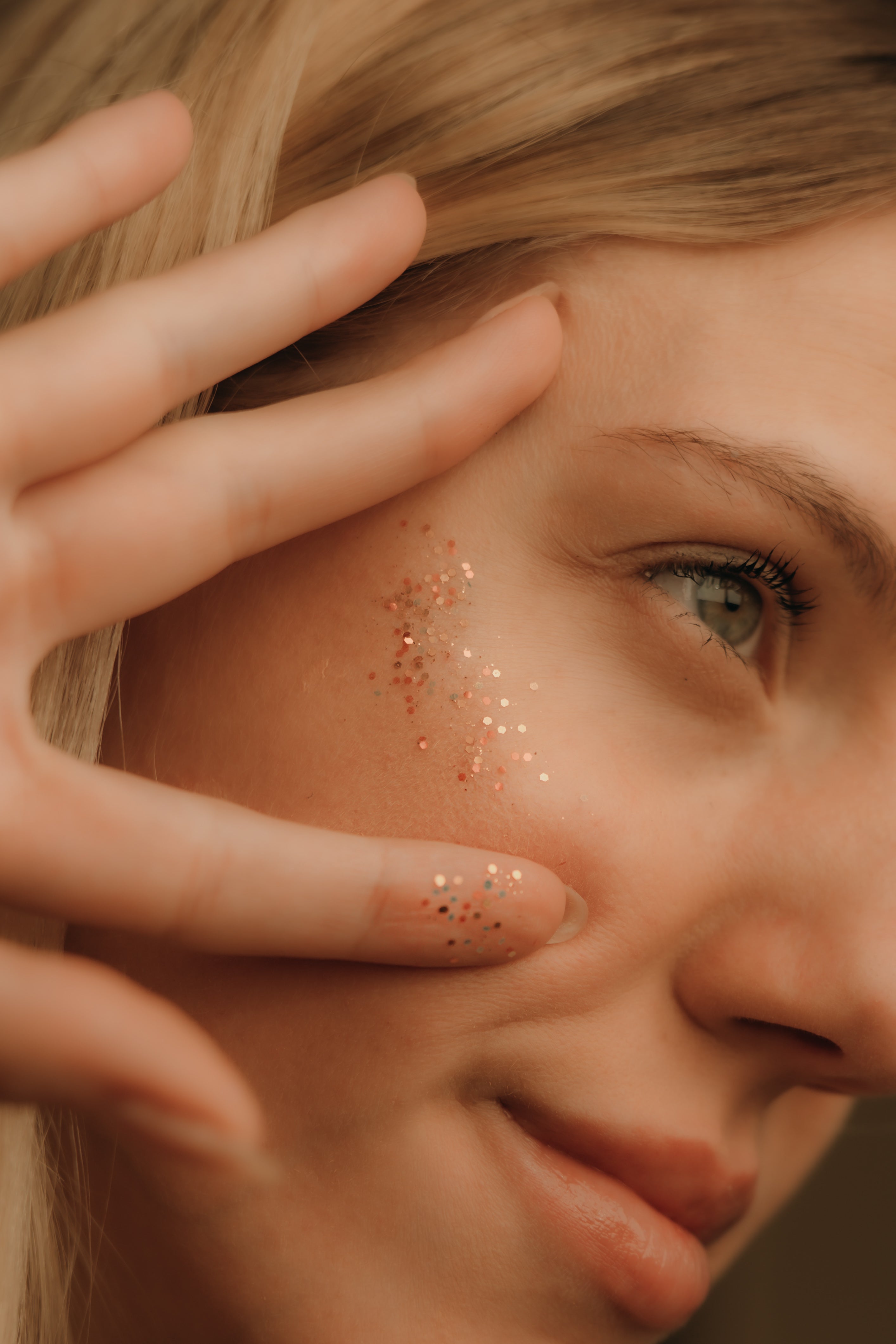 SPARKLE - Biodegradable Cosmetic Glitter